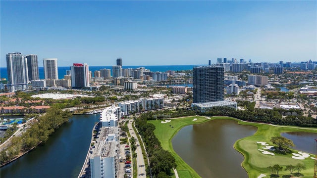 4 of 11 - 101 Diplomat Pkwy 306, Hallandale Beach, FL