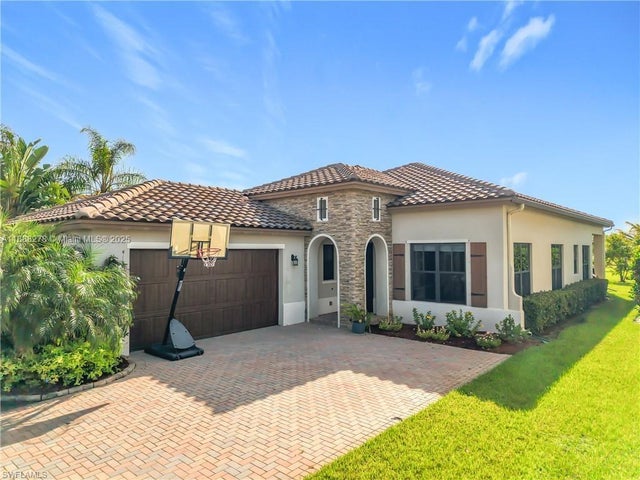 5118 Genoa St, Ave Maria