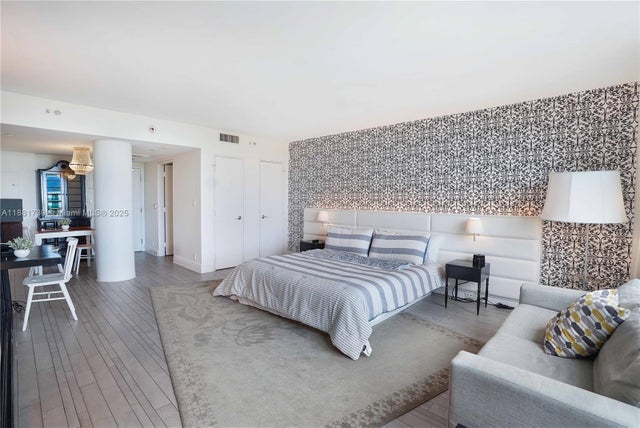 5 of 40 - 1100 West Ave 1115, Miami Beach, FL