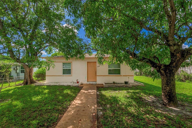 2 of 26 - 13710 Nw 5th Ave, North Miami, FL
