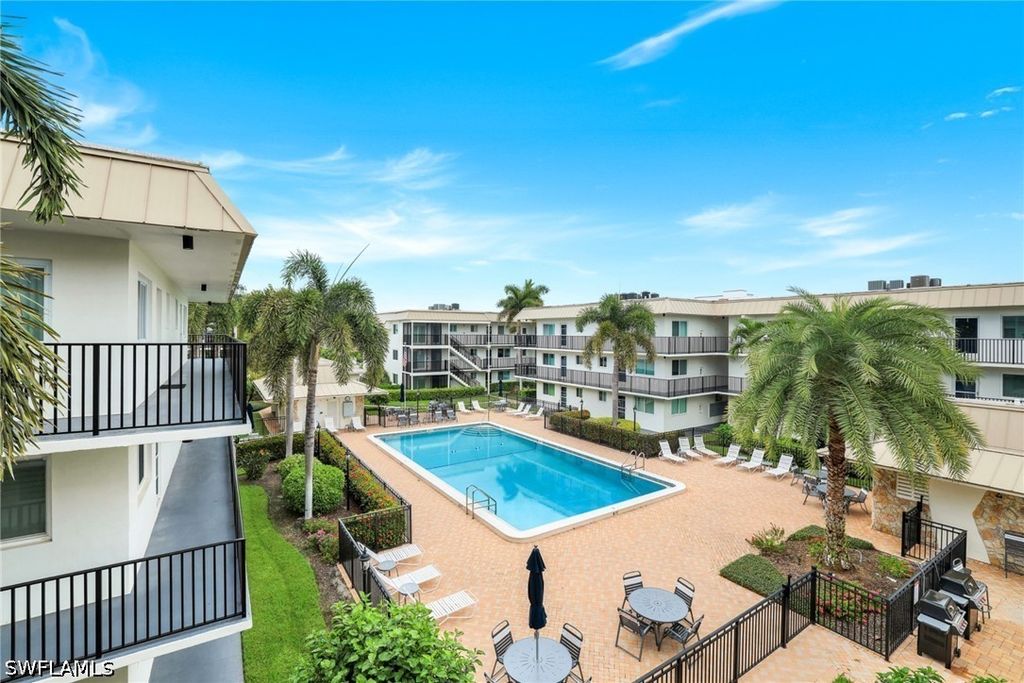 766 Central Ave 313, Naples