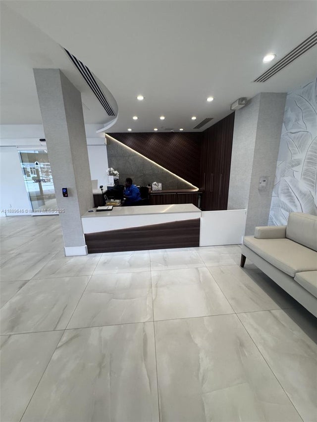 4 of 50 - 3001 S Ocean Dr 907, Hollywood, FL
