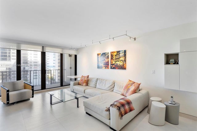 2 of 27 - 2401 S Ocean Dr 905, Hollywood, FL