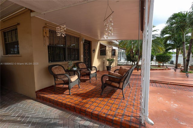 3 of 31 - 2541 W 10th Ave, Hialeah, FL