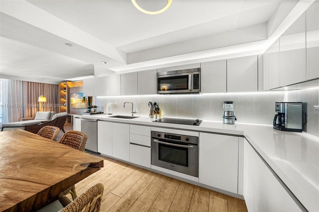 2 of 40 - 102 24th St 1215, Miami Beach, FL