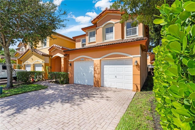 2 of 35 - 8450 Nw 113th Psge, Doral, FL