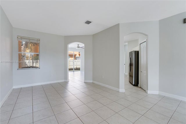 4 of 35 - 8450 Nw 113th Psge, Doral, FL