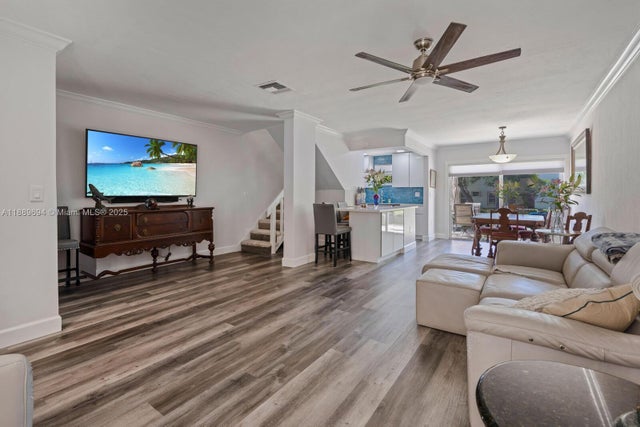 3 of 27 - 8512 Sw 103rd Ave, Miami, FL