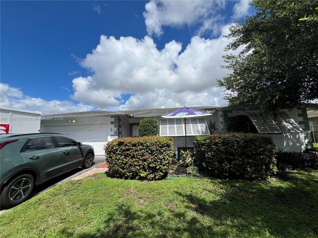 1 of 18 - 7951 Sw 30th St, Davie, FL