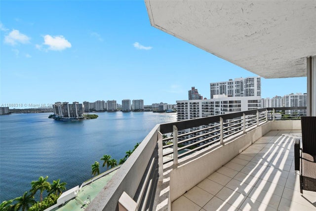 1 of 41 - 19101 Ne 36th Ct 1905, Aventura, FL