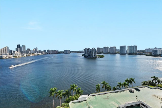 2 of 41 - 19101 Ne 36th Ct 1905, Aventura, FL