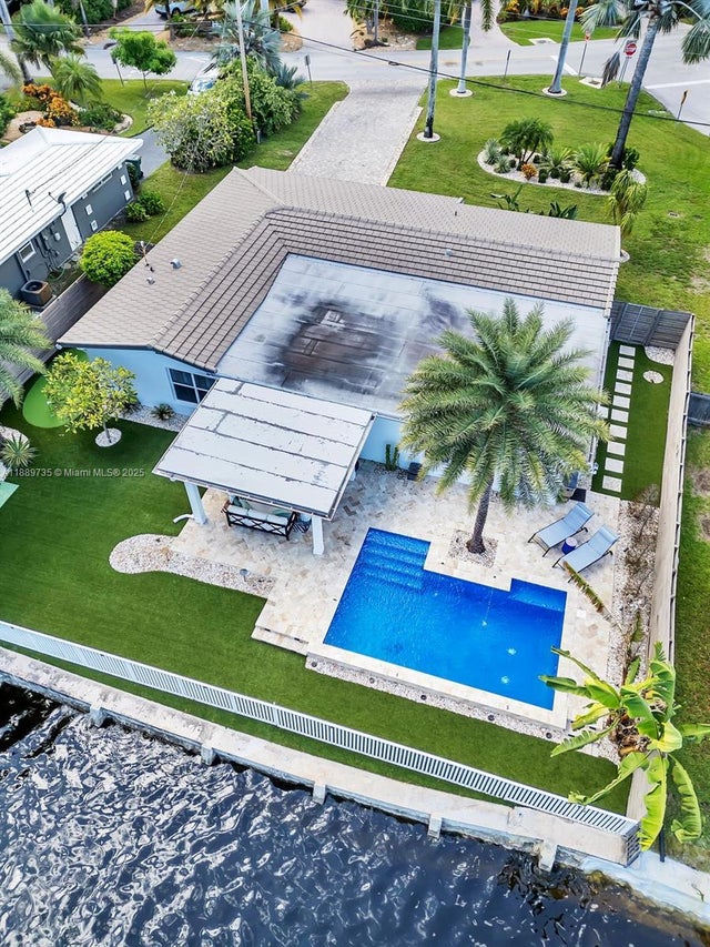 2 of 53 - 4100 Ne 16th Ter, Oakland Park, FL