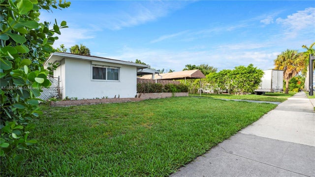 3 of 38 - 3145 Hollywood Blvd, Hollywood, FL