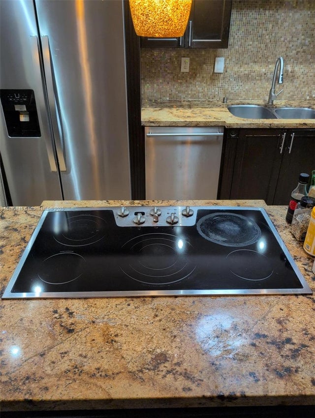 5 of 40 - 11930 N Bayshore Dr 1103, North Miami, FL