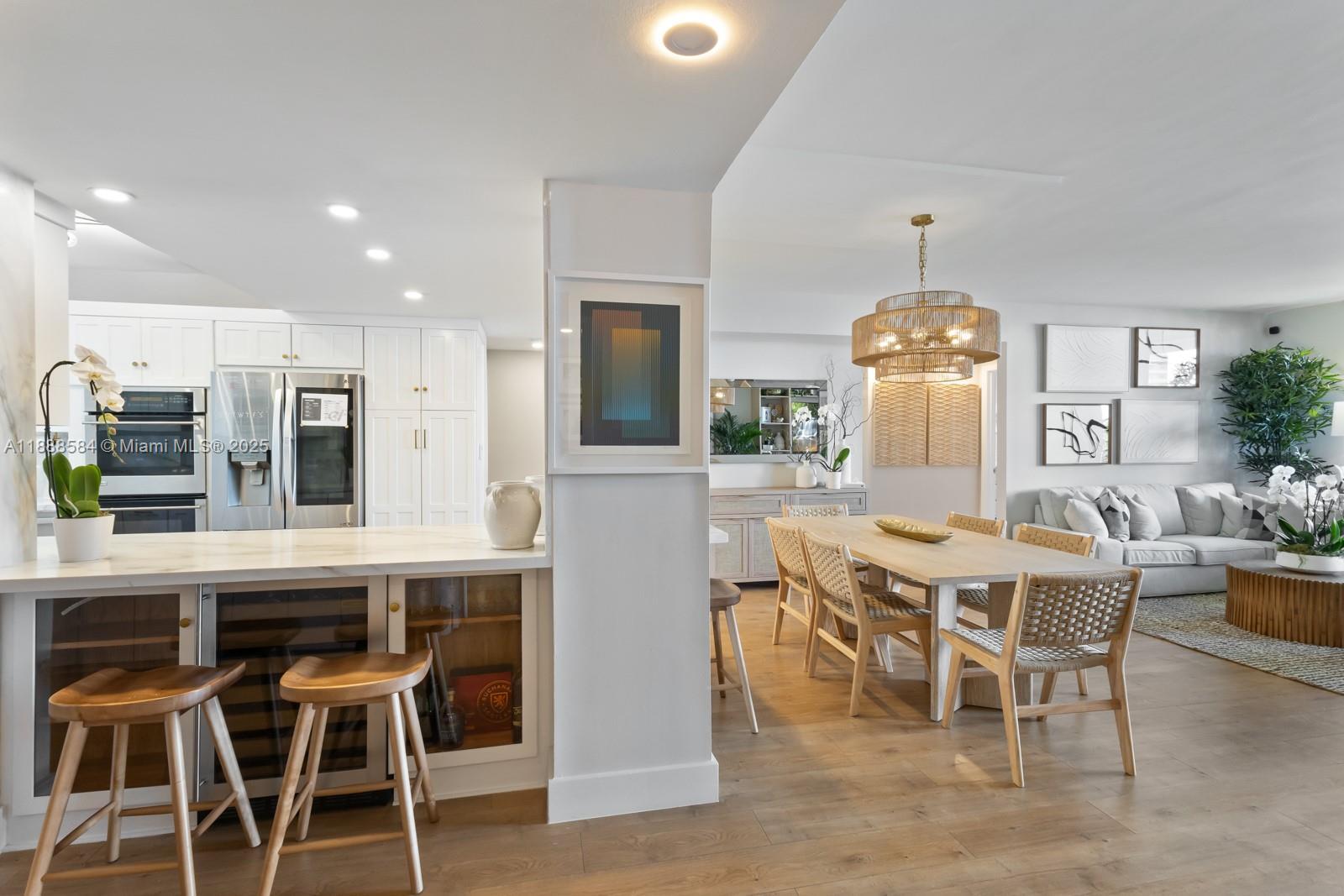 Photo of Listing #A11888584