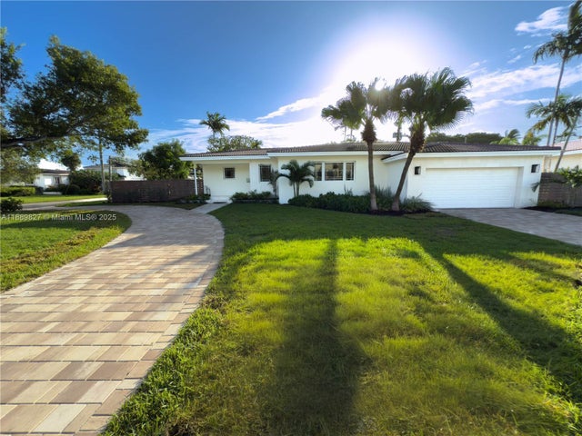 2 of 17 - 1300 Ne 102nd St, Miami Shores, FL