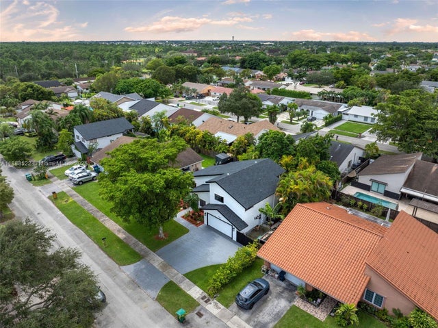 2 of 47 - 11006 Sw 138th Pl, Miami, FL