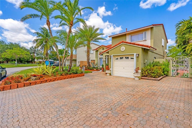 1 of 31 - 10213 Sw 156th Ave, Miami, FL