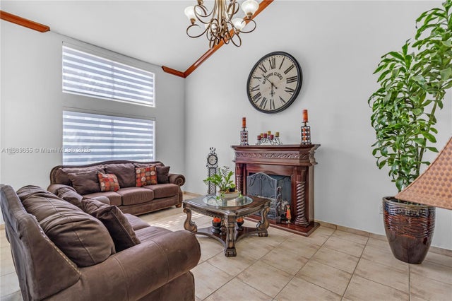 5 of 31 - 10213 Sw 156th Ave, Miami, FL