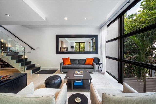 2 of 23 - 1024 Lenox Ave 8, Miami Beach, FL