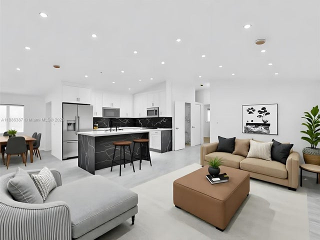 5 of 26 - 823 Sw 27th St, Fort Lauderdale, FL