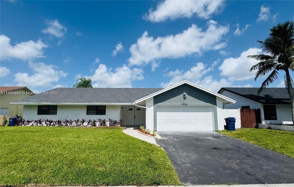 4950 Nw 72nd Ter, Lauderhill