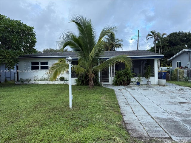 2 of 42 - 4641 Sw 25th Ter, Dania Beach, FL