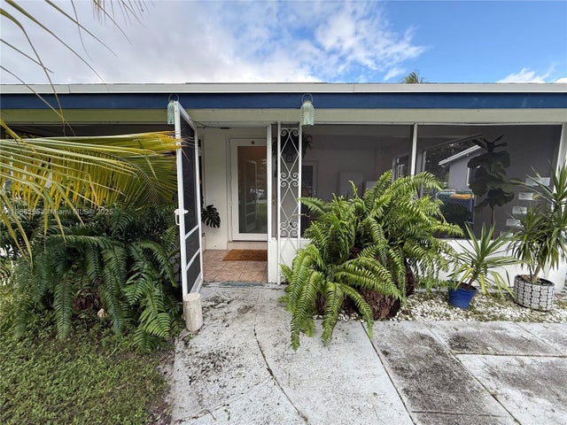 3 of 42 - 4641 Sw 25th Ter, Dania Beach, FL