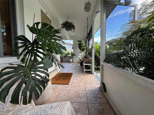 5 of 42 - 4641 Sw 25th Ter, Dania Beach, FL