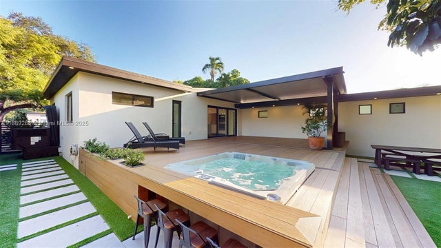 4 of 64 - 641 Nightingale Ave, Miami Springs, FL