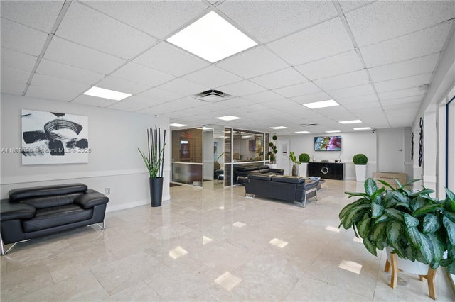 4 of 19 - 7904 West Dr 605, North Bay Village, FL