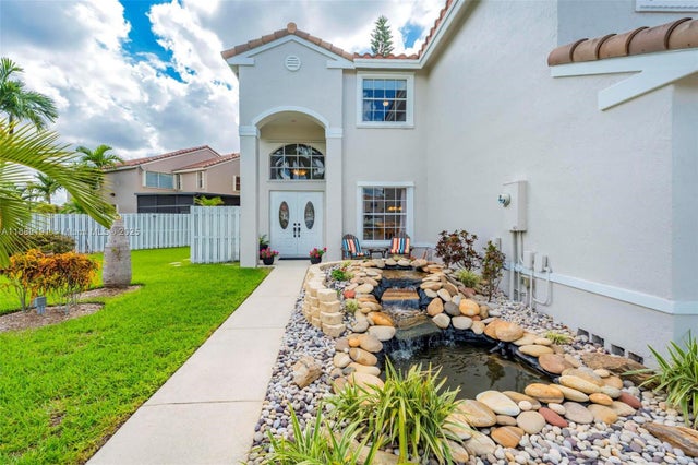 2 of 72 - 1061 Nw 190th Ave, Pembroke Pines, FL