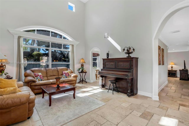 3 of 72 - 1061 Nw 190th Ave, Pembroke Pines, FL