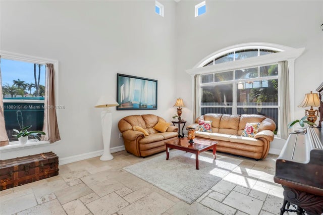 4 of 72 - 1061 Nw 190th Ave, Pembroke Pines, FL