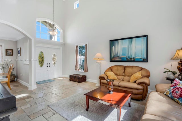 5 of 72 - 1061 Nw 190th Ave, Pembroke Pines, FL