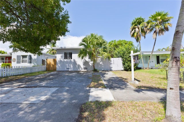 4 of 39 - 1625 Fletcher Street, Hollywood, FL