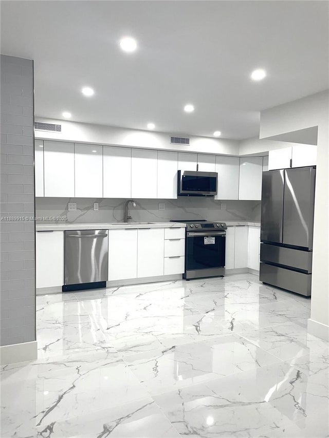 5 of 11 - 3430 Galt Ocean Dr 908, Fort Lauderdale, FL