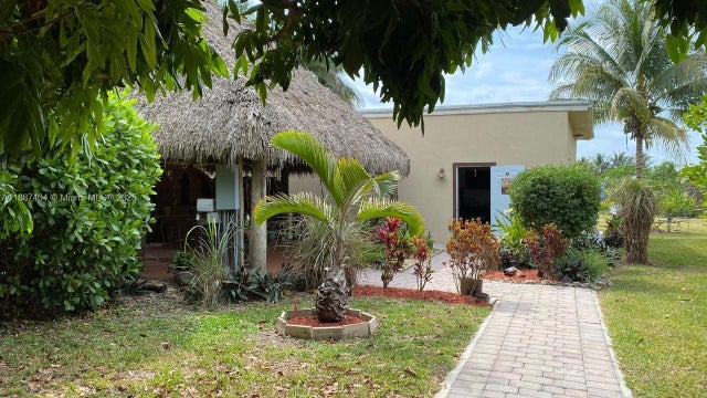 4 of 42 - 20230 Sw 184th St, Miami, FL