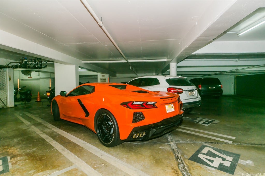 (unit #1002) 445 Kaiolu Street, Honolulu