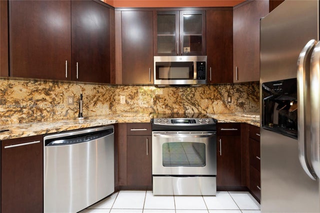 4 of 29 - 1886 Sirius Ln, Weston, FL