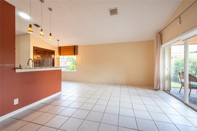 5 of 29 - 1886 Sirius Ln, Weston, FL