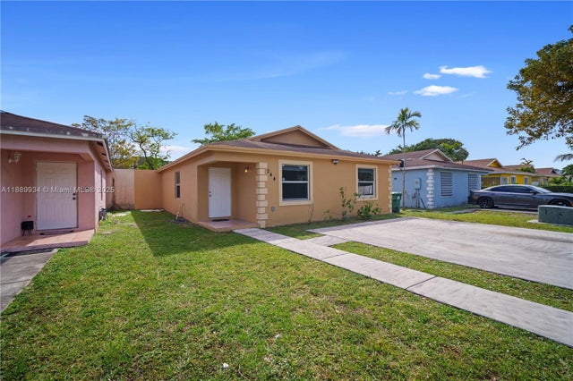 3 of 26 - 244 Nw 179th St, Miami Gardens, FL