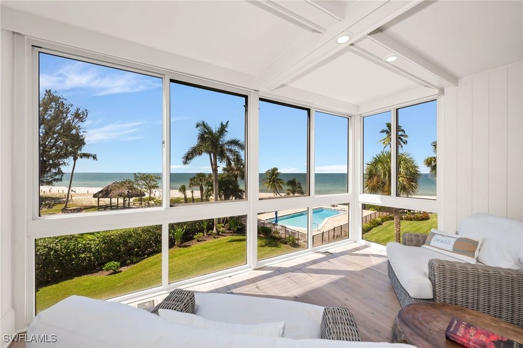 2121 Gulf Shore Blvd N 206, NAPLES