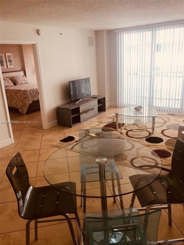 5 of 21 - 6917 Collins Ave 912, Miami Beach, FL
