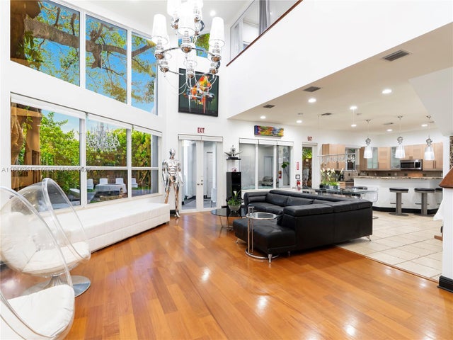 4 of 40 - 1922 Garfield St, Hollywood, FL