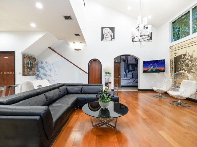 5 of 40 - 1922 Garfield St, Hollywood, FL