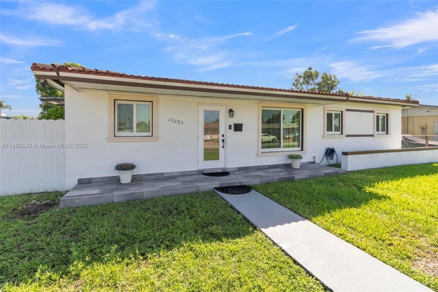 4 of 46 - 15265 Sw 100th Ct, Miami, FL