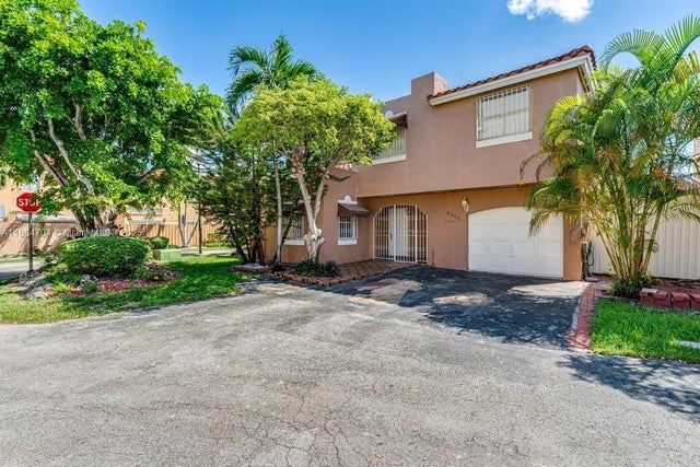 1 of 13 - 8508 Nw 1st Ter, Miami, FL