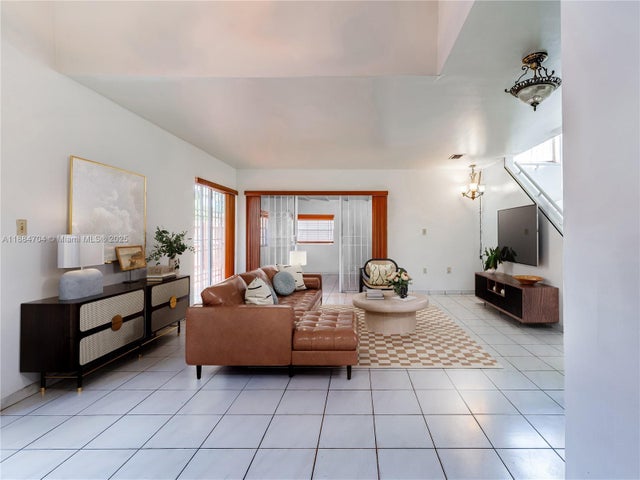 3 of 13 - 8508 Nw 1st Ter, Miami, FL