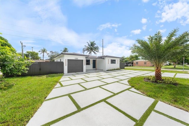 3 of 29 - 1305 N 31st Rd, Hollywood, FL